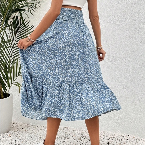 Maternity Floral Print Shirred Stretchy Waist Skirt - Picture 8 of 10